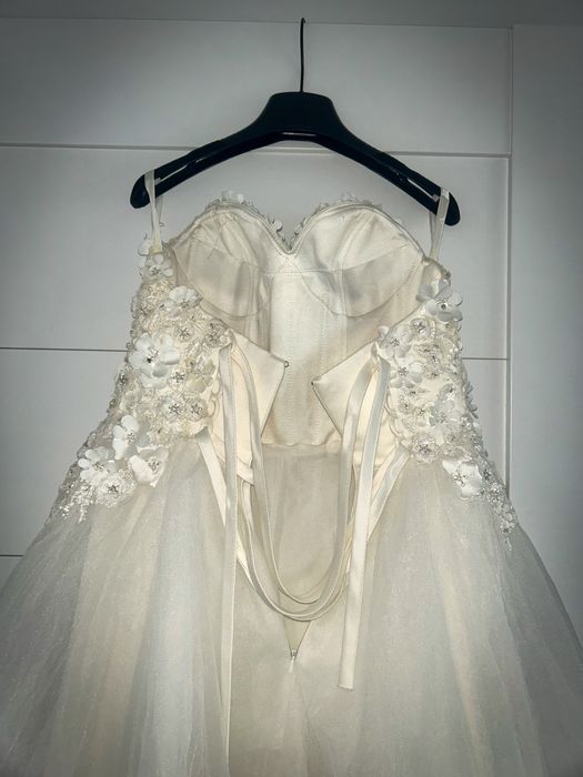 Vand rochie de mireasa