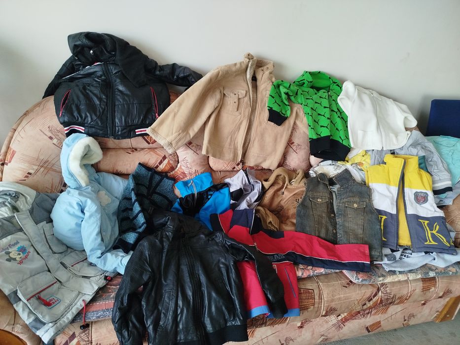 Децки дрехи едро продавам