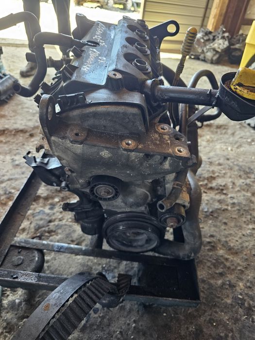Motor dacia Logan 1.2 E5 2014