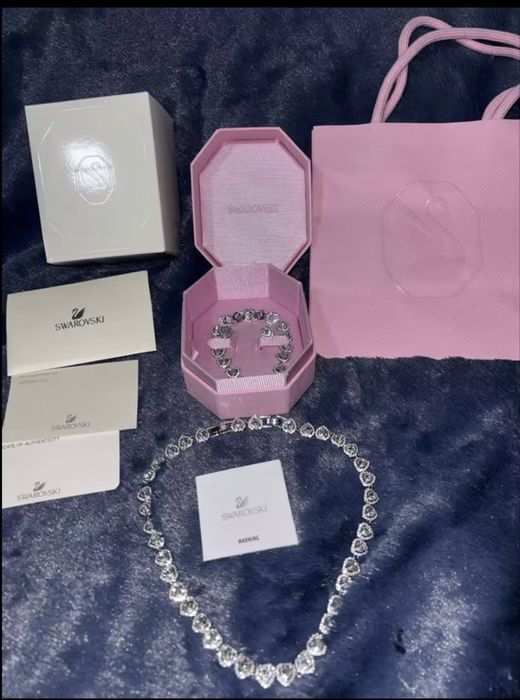 Ariana Grande x Swarowski set bijuterii