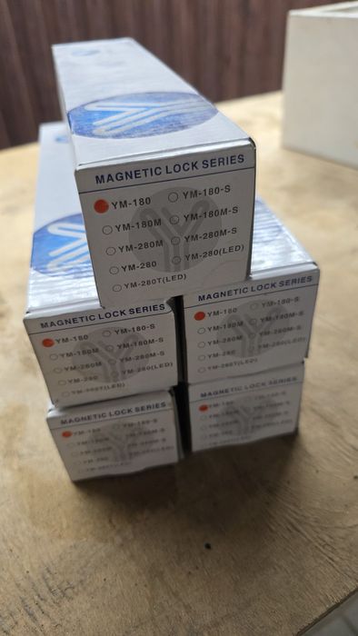 Электромагнитный замок ym180