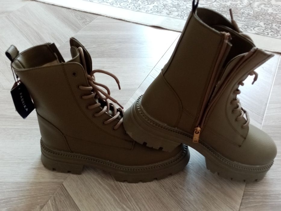 Ботинки демисезонные НОВЫЕ