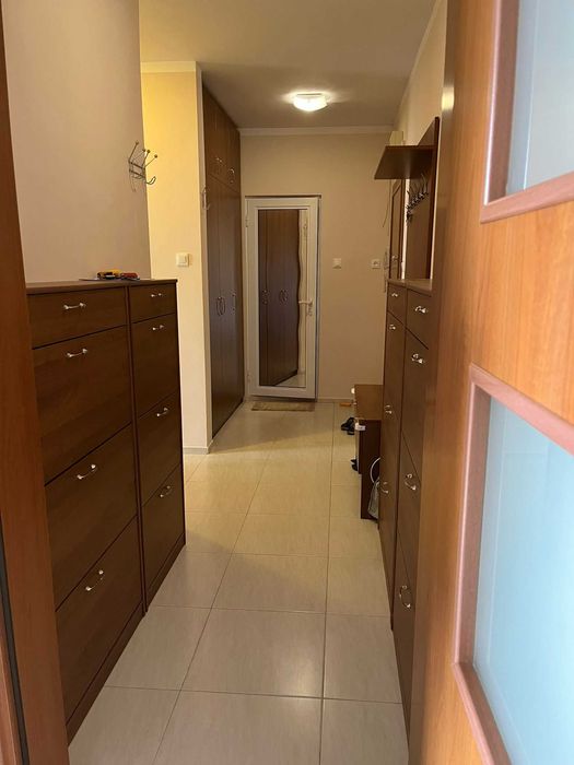 Дава под наем компактен тристаен апартамент в кв. Лозенец