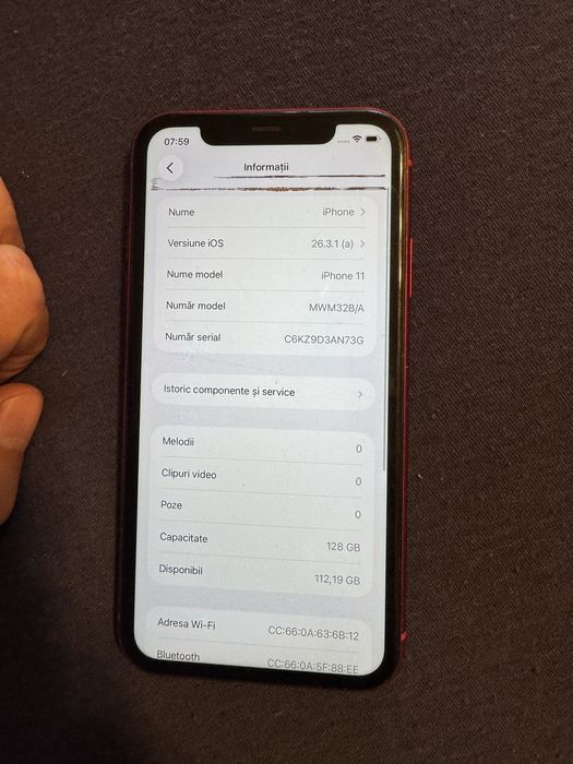 Vând iPhone 11 Red, 128 GB