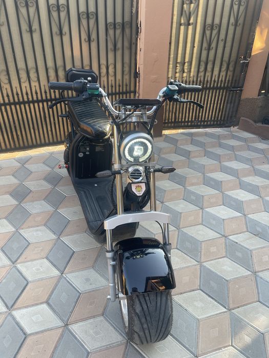 Vand scuter electric