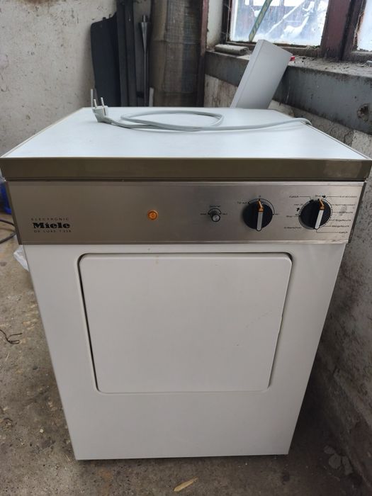 Mașină uscat haine Miele