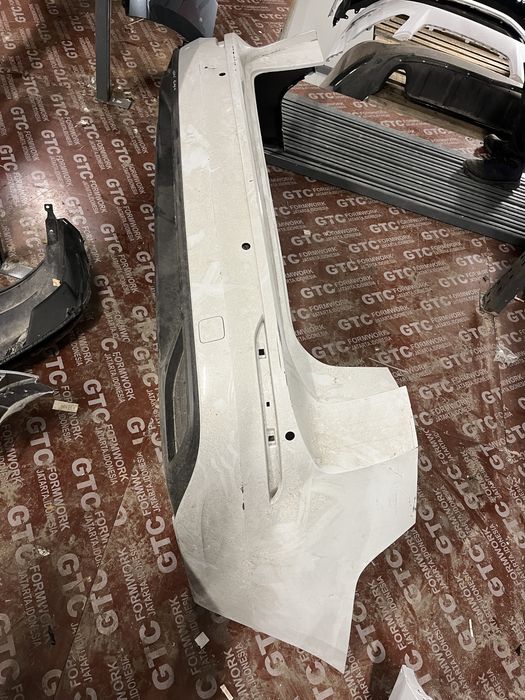 Броня VW Golf 8 комби гр. Враца Център • OLX.bg