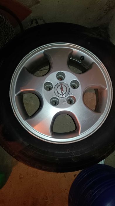 Джанти с Летни гуми 15ц.за Опел Вектра Б