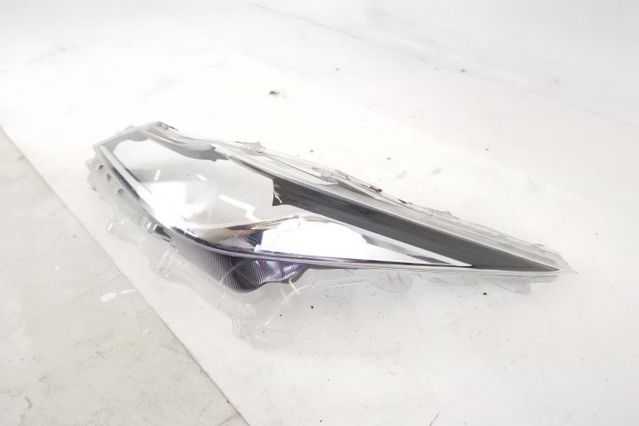 Оригинално ляво предно стъкло на фар В добро състояние ОСИГУРЯВАМЕ МОН