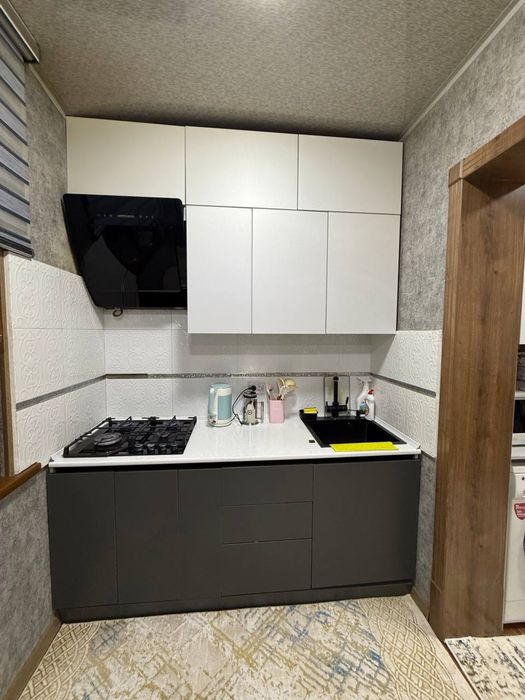 Мебели качественные кухня и спальная