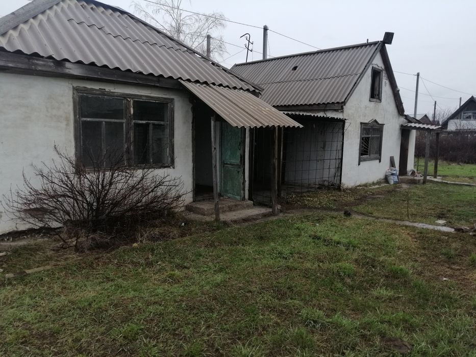 Продам две дачи .