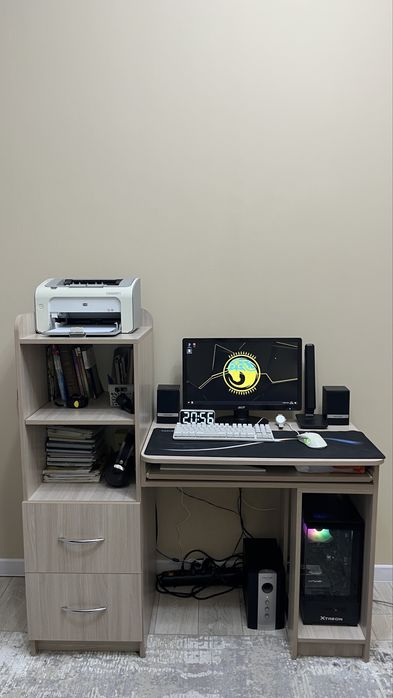 Стол компьютерный