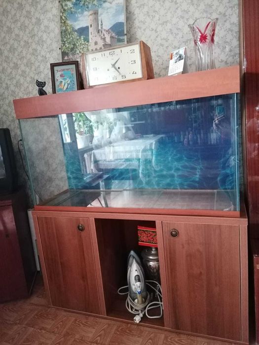 Аквариум с тумбой 300л