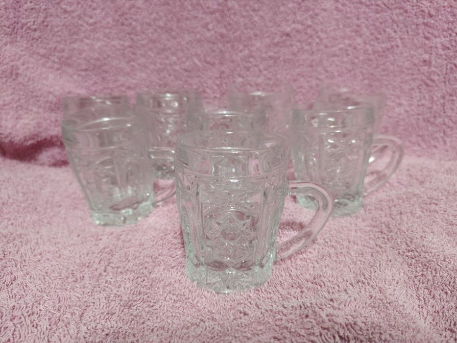 Хрустальные кружечки советского периода 8 штук.