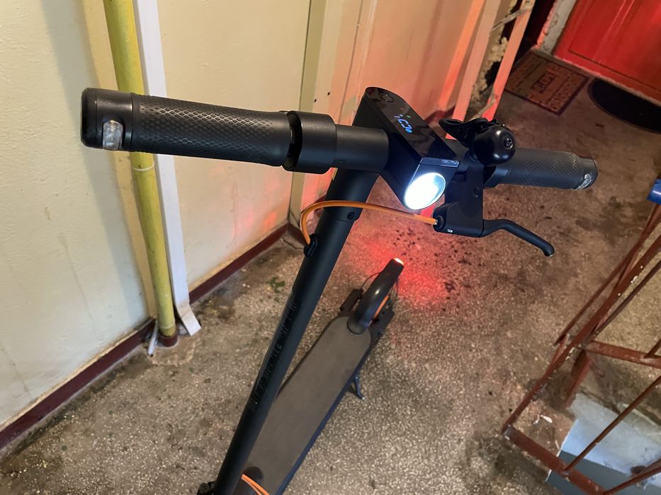 Vand trotineta electrica Xiaomi 4 Go 20km/h