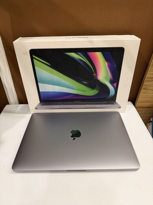 MacBook Pro m1, 8gb/256 SSD