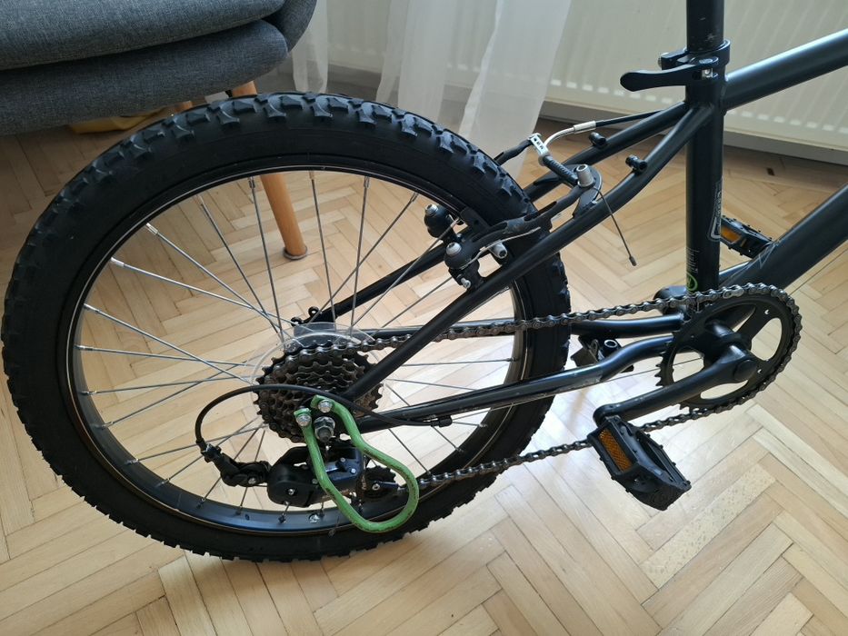 Vând Bicicletă B-Twin (Decathlon) - Roți 20"