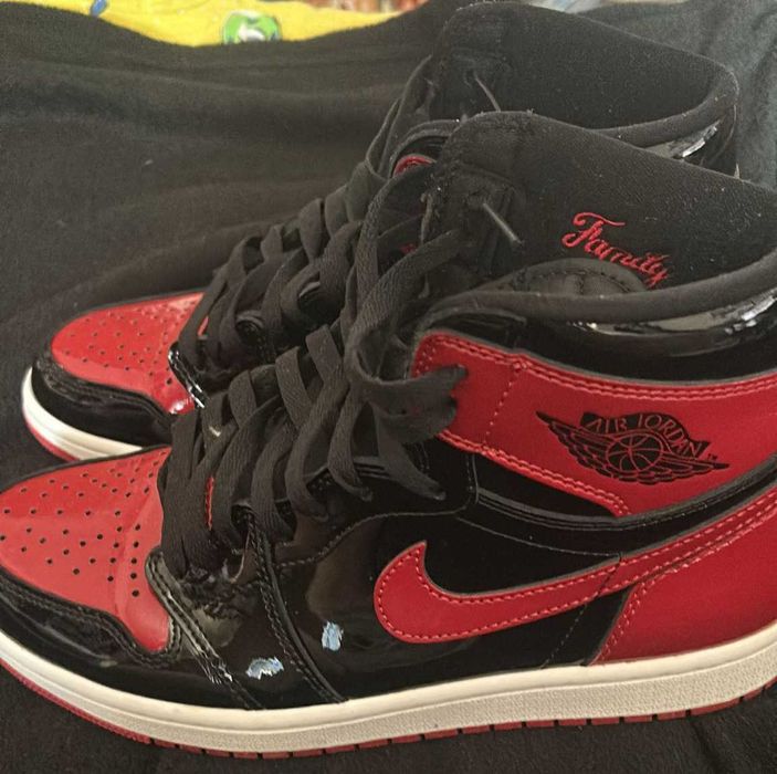 Jordan 1 bred, marimea 42.5