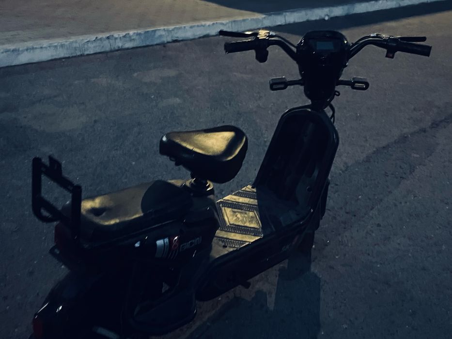 Скутер Sk 8 ,400 ват