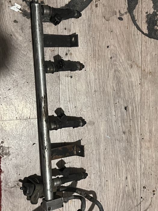 Продам инжектор на Мерс