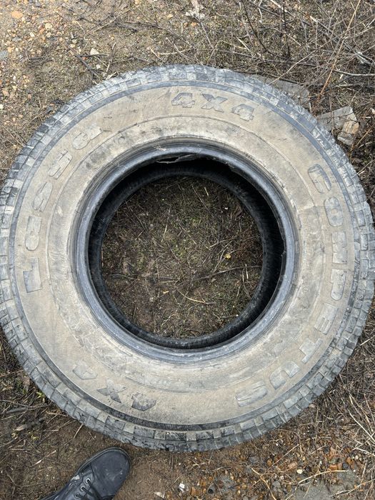 Продам шины 265/70/15