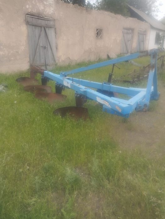Плуг 5 корпусный