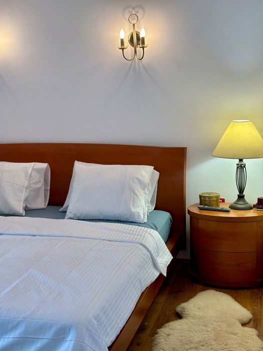 Casă 500 mp cu teren 1 hectar și piscină 100 mp – Ghioroc, jud. Arad