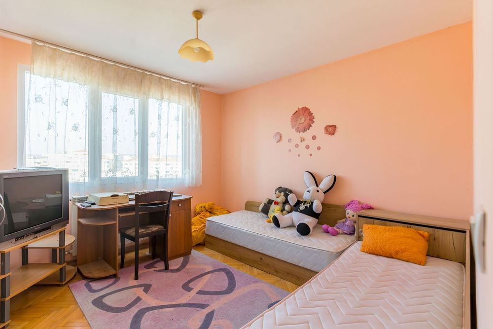 3-стаен в Плевен-Широк център площ 87 цена 135000