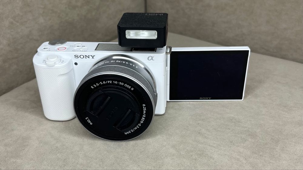 Камера sony zv-e10 + вспышка