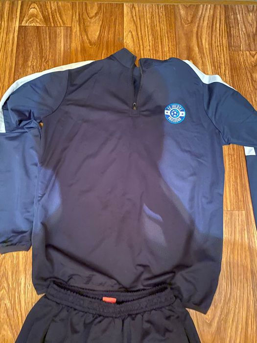 Спортивный костюм