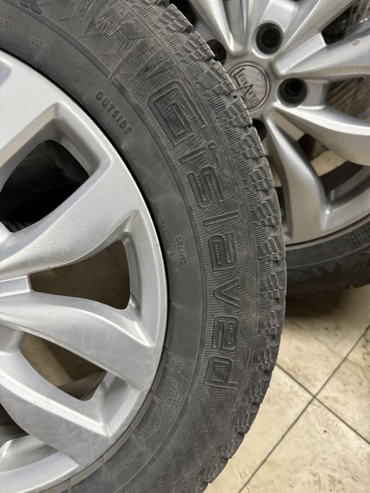 Продам комплект дисков с резиной