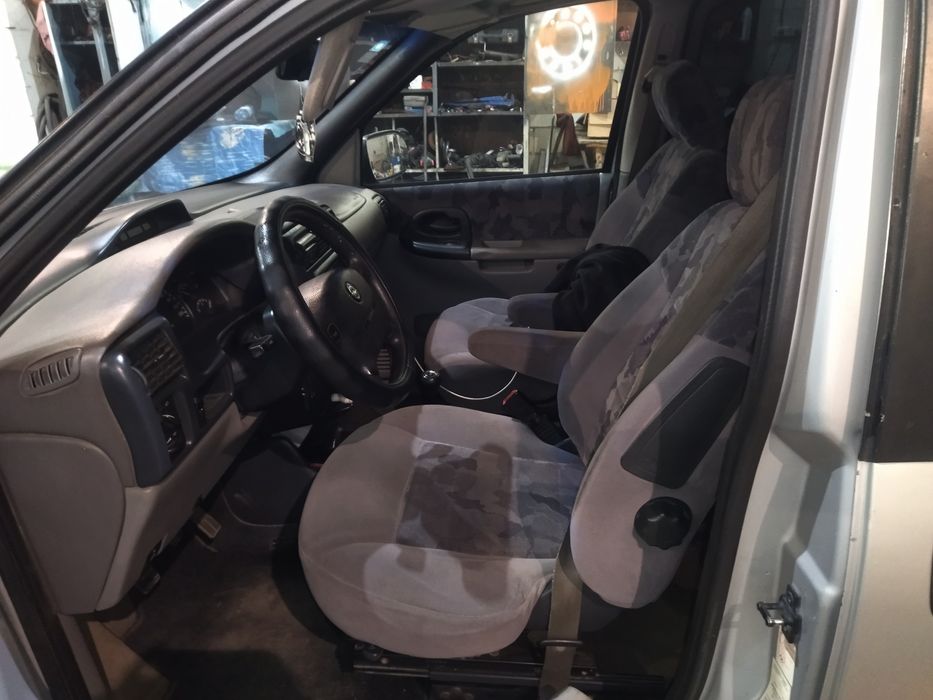 Хороший минивен.