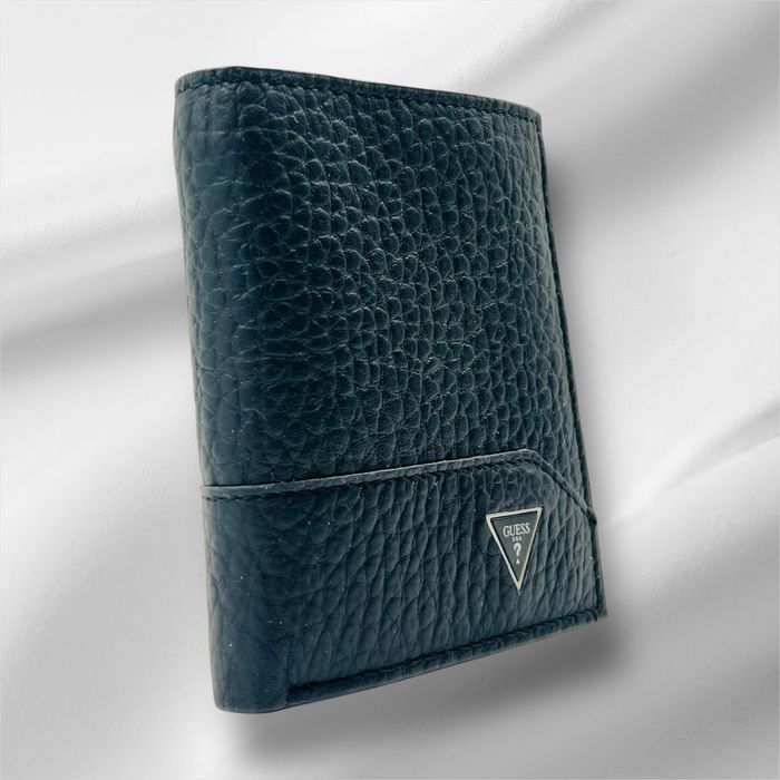 Guess мъжко портмоне ново с етикет