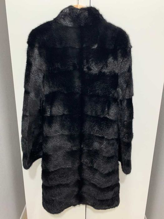 Продам женскую шубу