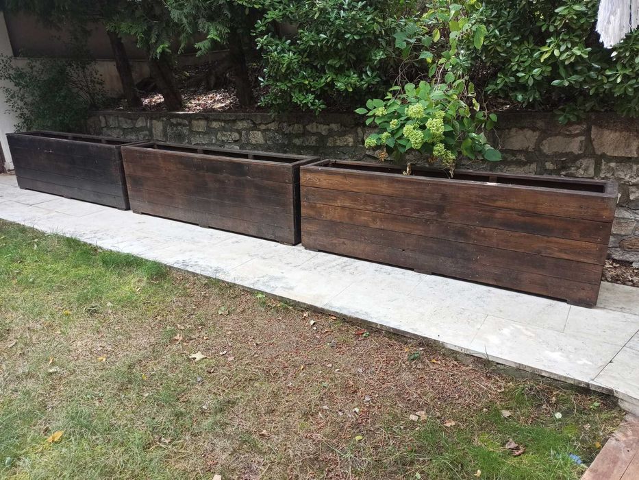 Дървени кашпи тип сандък