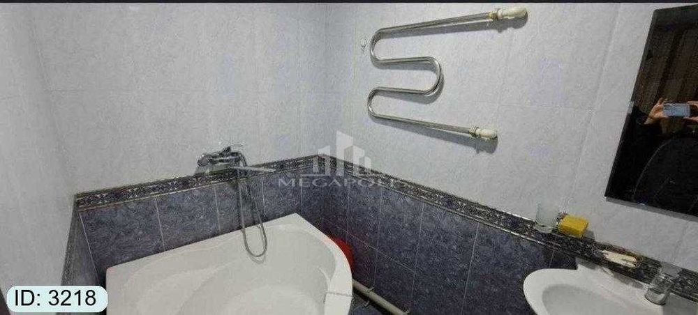 sharq 1 nurafshon tarafda 2 xona tayyor kvartira sotiladi №3218