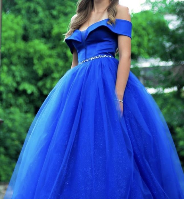 Бална рокля