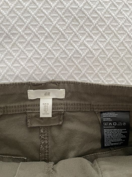 Pantaloni scurti H&M  marime 36