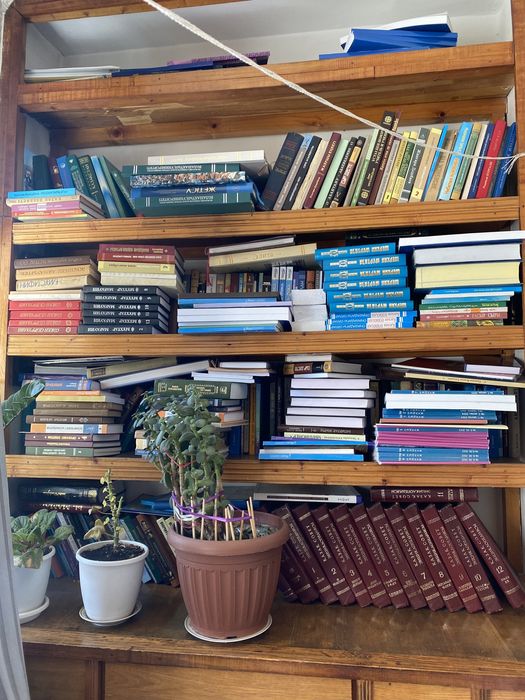 Продам книги разные. Все новые