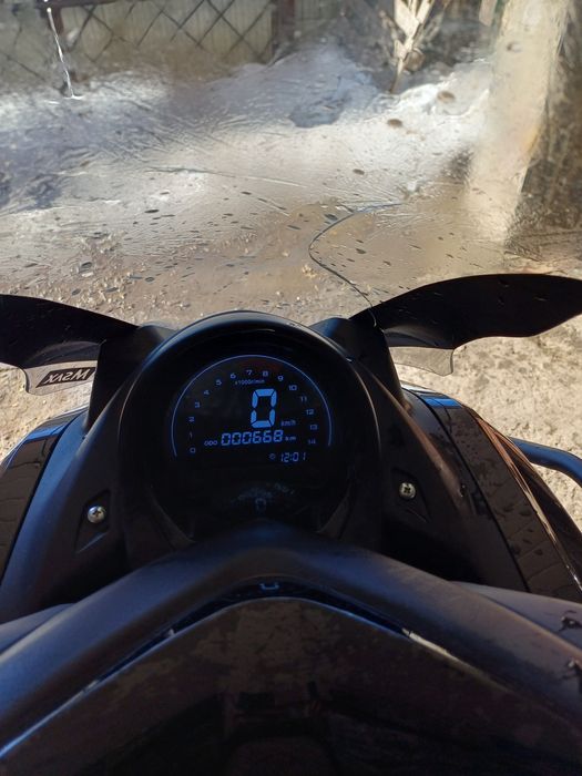 Продам скутер N-Max