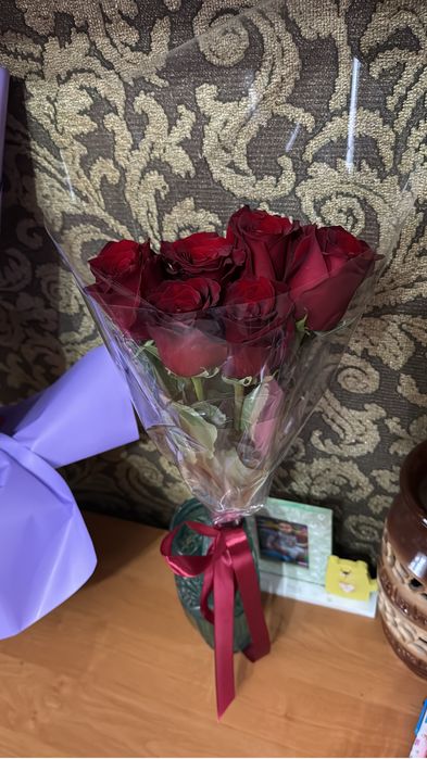 Продам розы свежие срочно