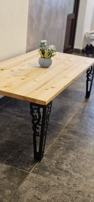 Măsuță cafea molid , confecționată manual