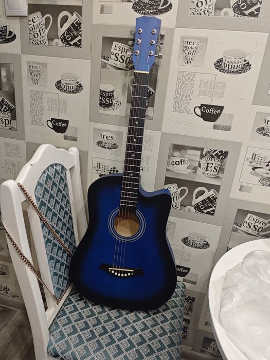 Акустическая гитара