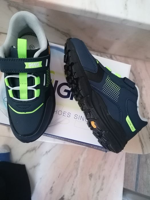 Pantofi sport mărimea 32