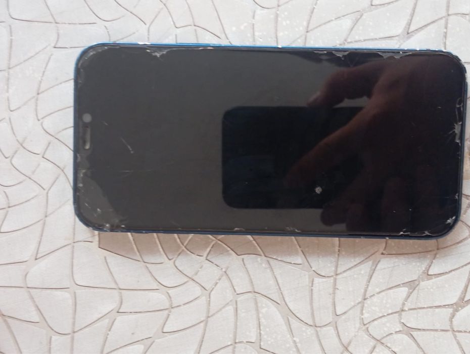 Iphone 12 64gb.