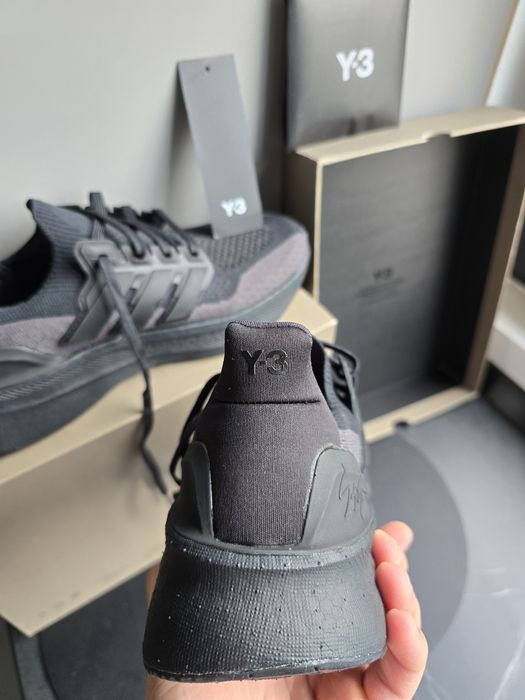 Adidas Ultraboost 5 Y3 40, 42 si 45 noi!