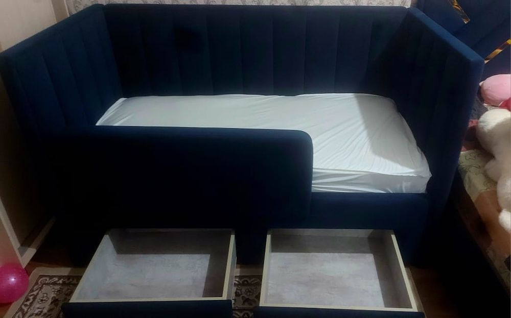 Продам односпальную кровать