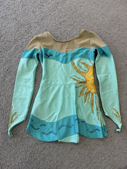 Трика за художествена гимнастика