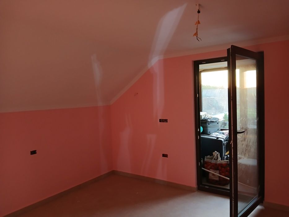 Zugrav  serios execut lucrari de finisaj si zugraveli