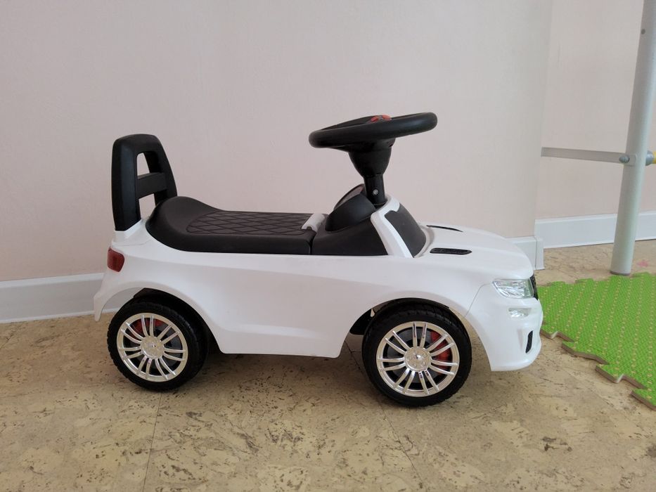 Продам детскую машинку